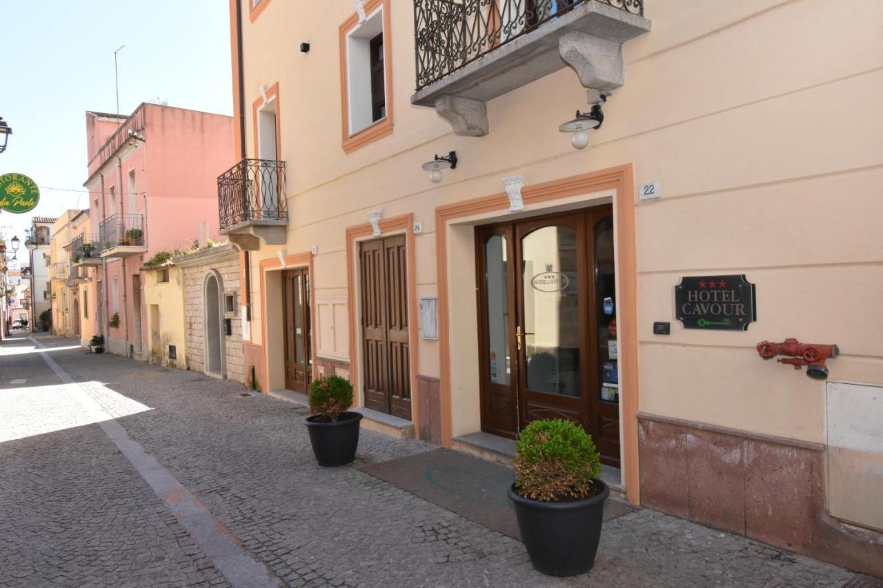 Hotel Cavour Olbia Exterior photo