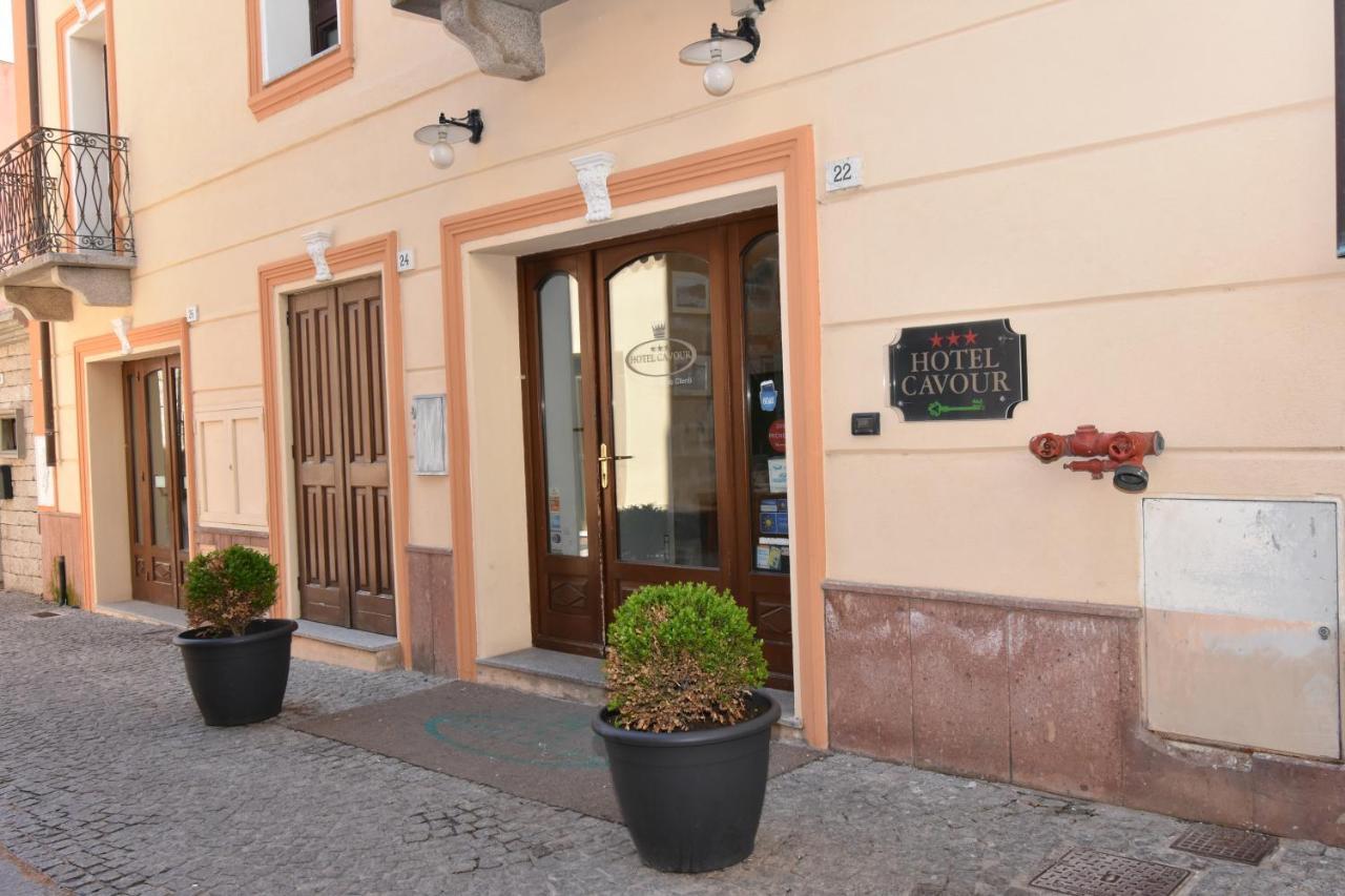 Hotel Cavour Olbia Exterior photo